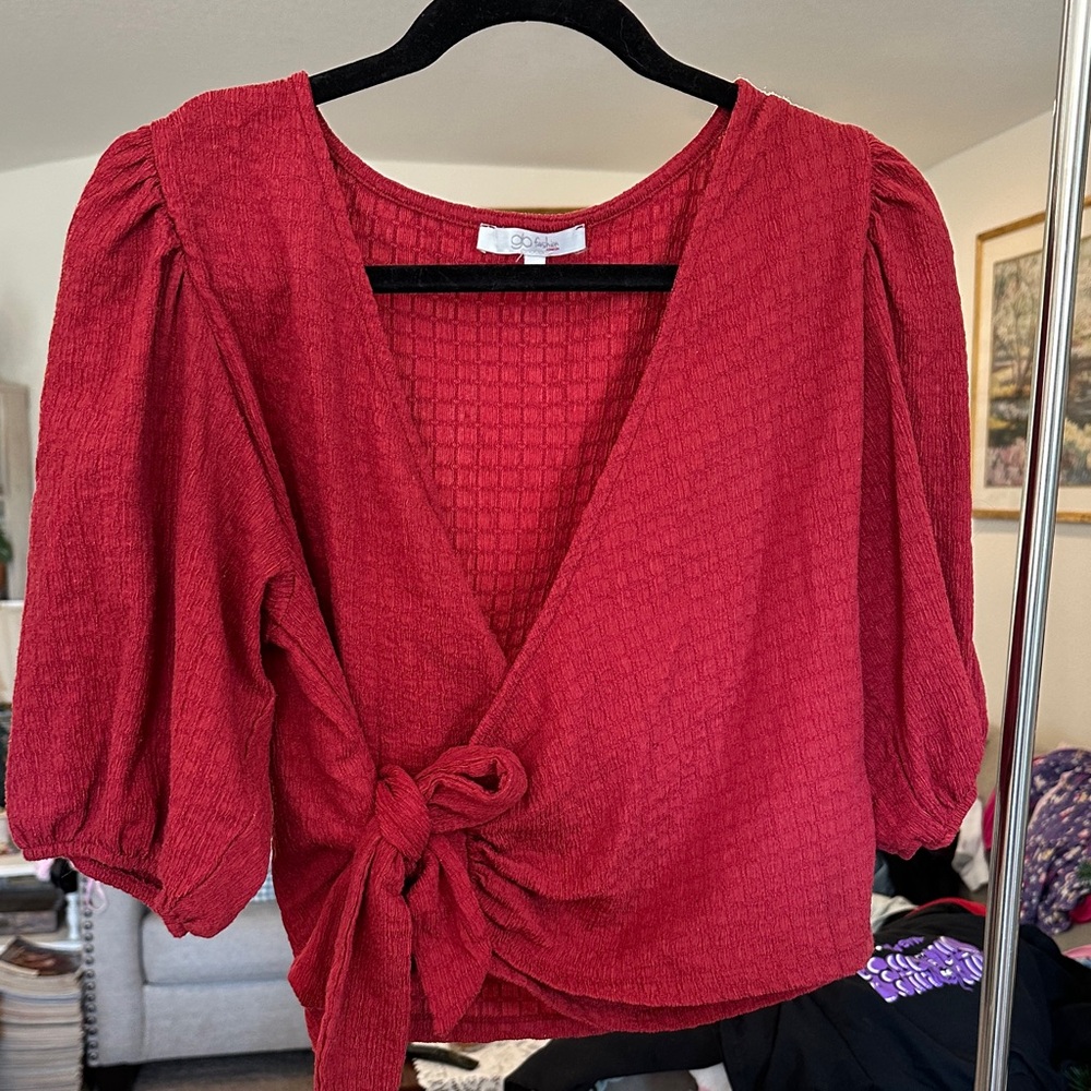Women’s Francesca’s Chic Deep Red Puff Sleeve Wrap-around Blouse size Large